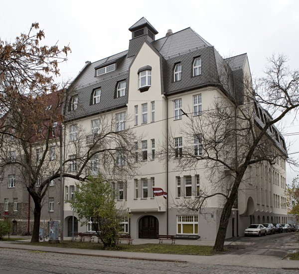 skola no ielas